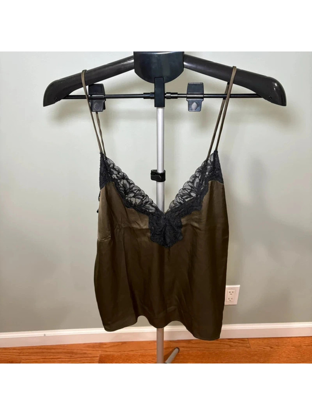 Auden XXL olive green with black lace cami shirt